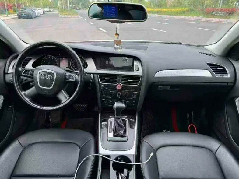 奥迪A4L 后面外观二
