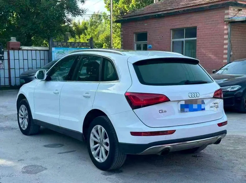 奥迪Q5 后面外观三