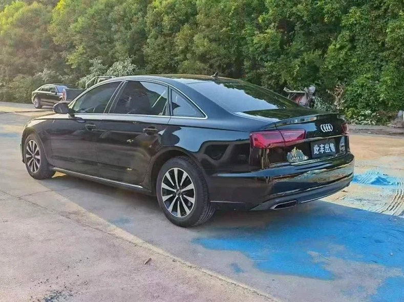 奥迪A6L 驾驶室