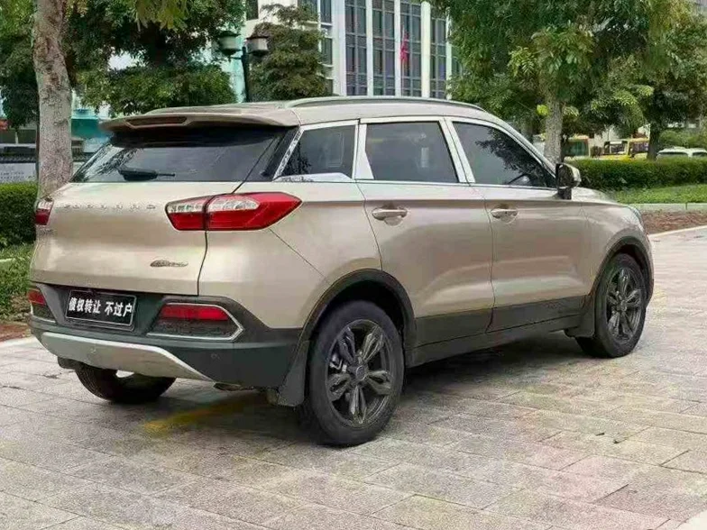 猎豹汽车CS9 后面外观二