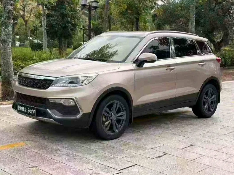 猎豹汽车CS9 正面外观三