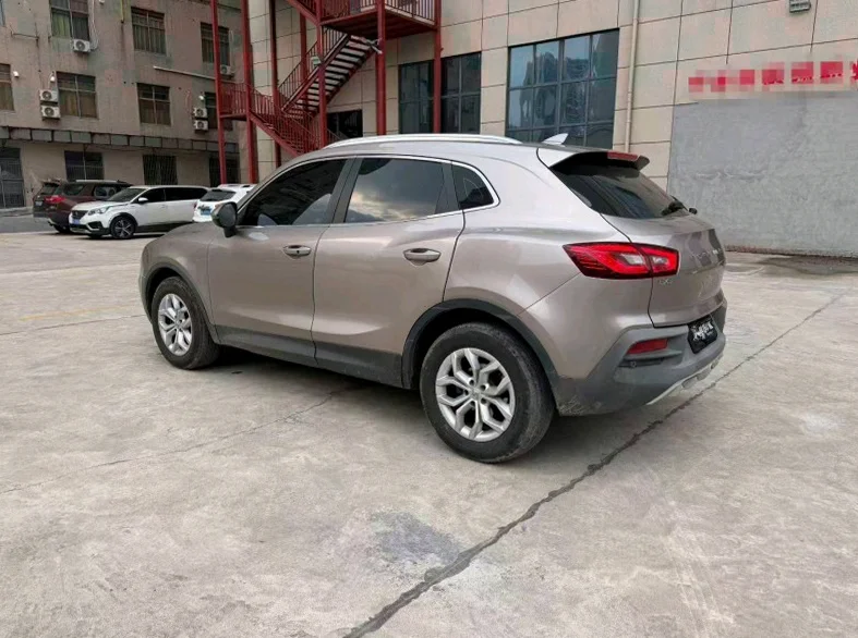 宝沃BX5 驾驶室