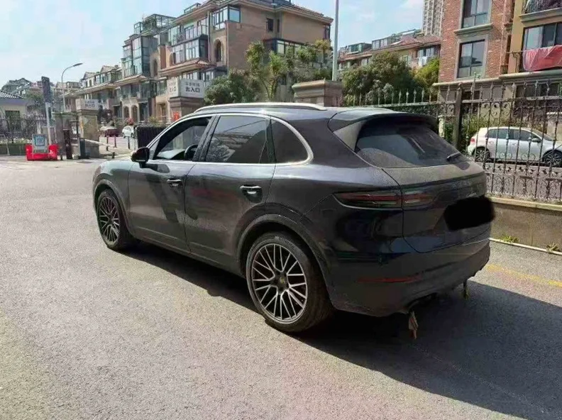 保时捷卡宴 后面外观二