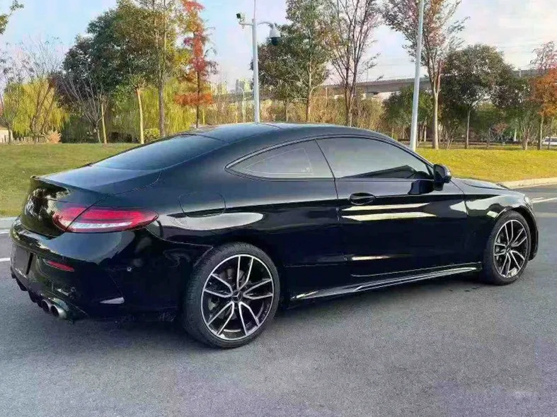 奔驰AMG 内饰后排