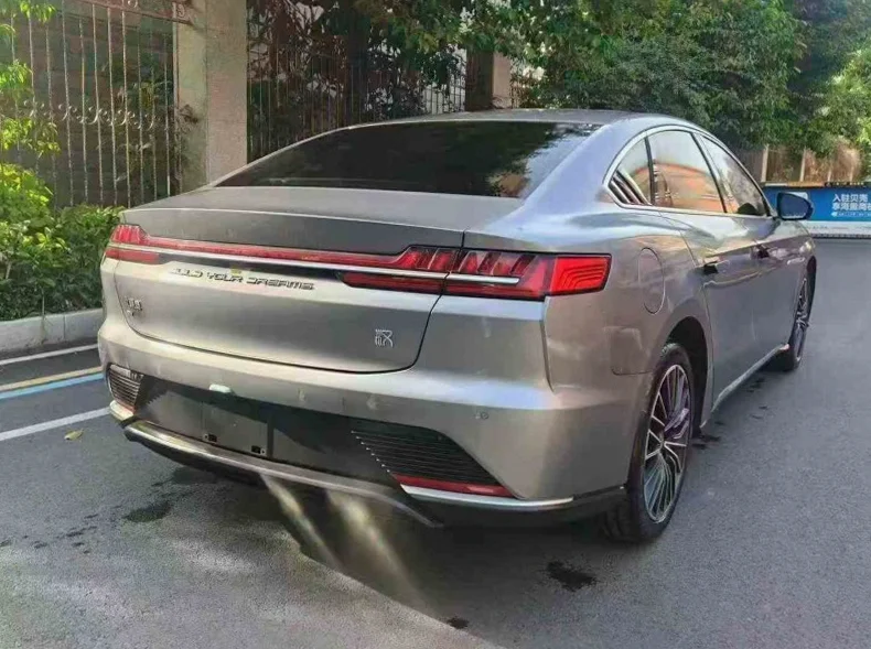 比亚迪汉 内饰前排