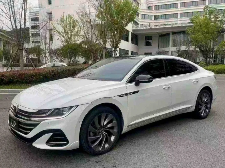 大众CC 正面外观三