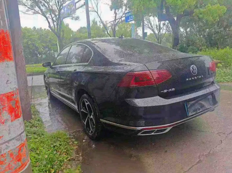 大众迈腾 后面外观二