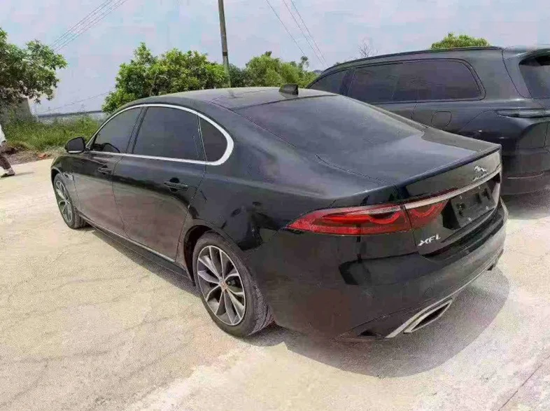 捷豹XFL 驾驶室