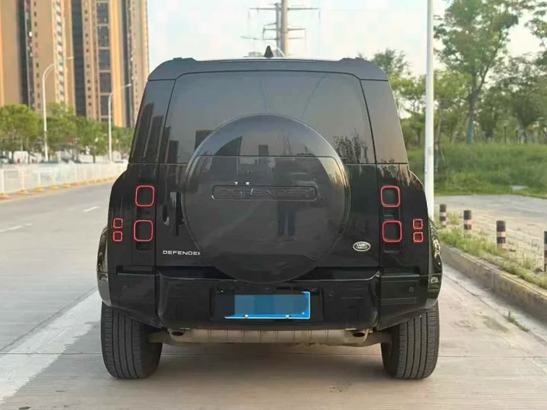路虎卫士 驾驶室