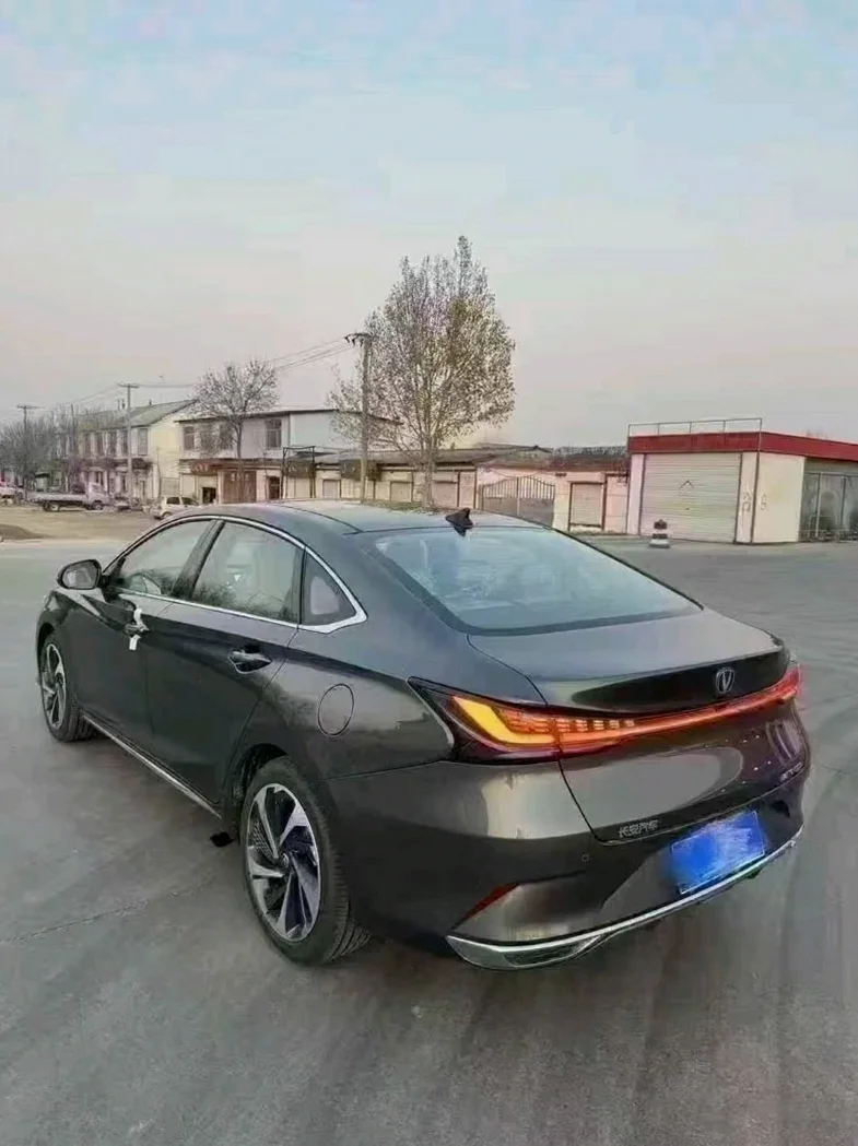 长安汽车锐程 后面外观三