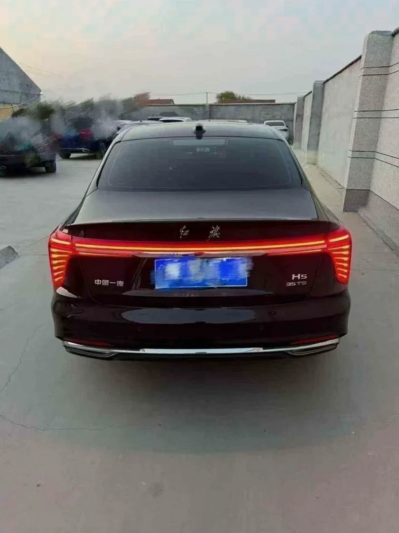 红旗H5 后面外观二