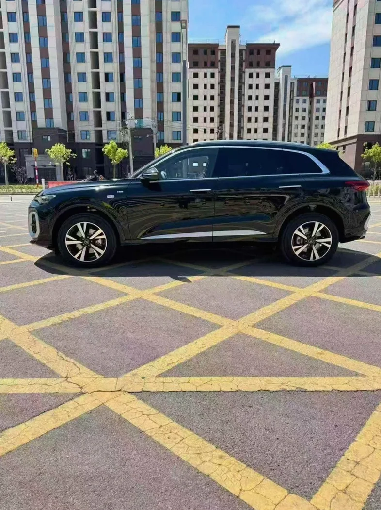 奥迪Q5 正面外观三