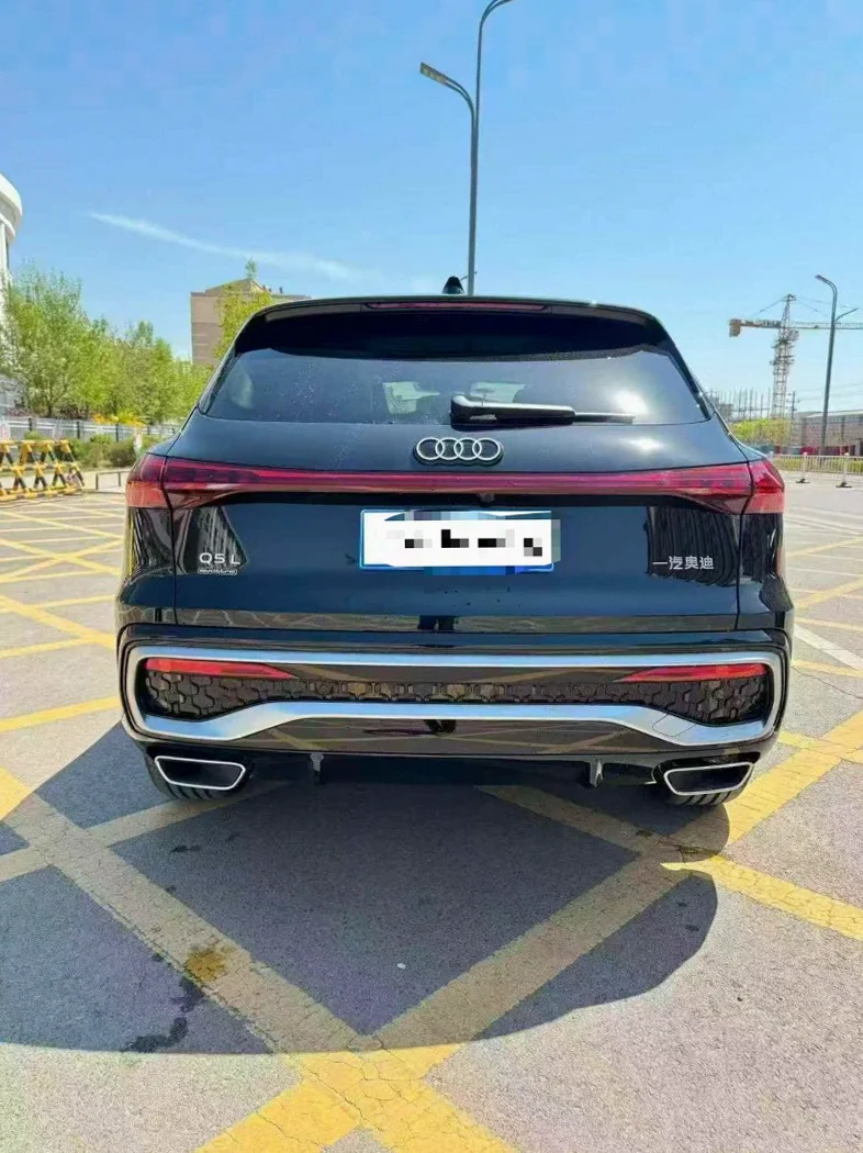 奥迪Q5 驾驶室