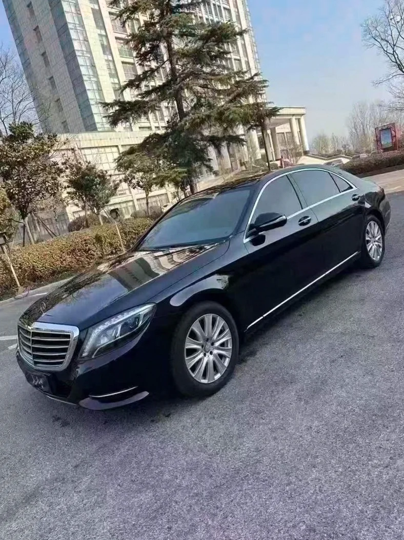 奔驰S 正面外观三