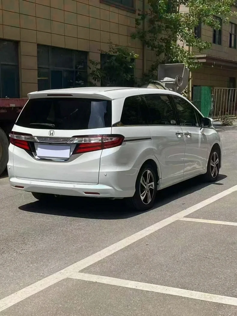 本田奥德赛 后面外观三