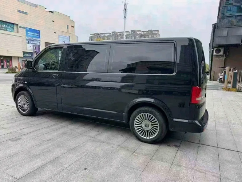 大众凯路威 正面外观三