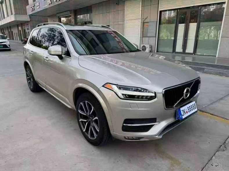 沃尔沃XC90 正面外观三