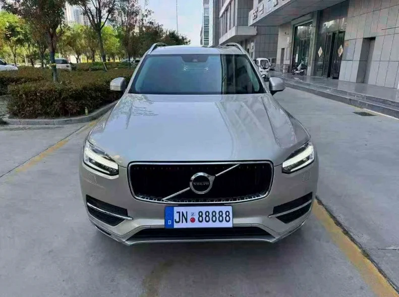 准17年沃尔沃XC90 2.0T四驱智雅版