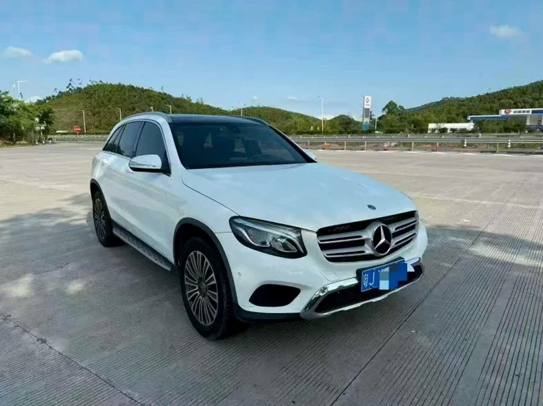 奔驰GLC 正面外观二