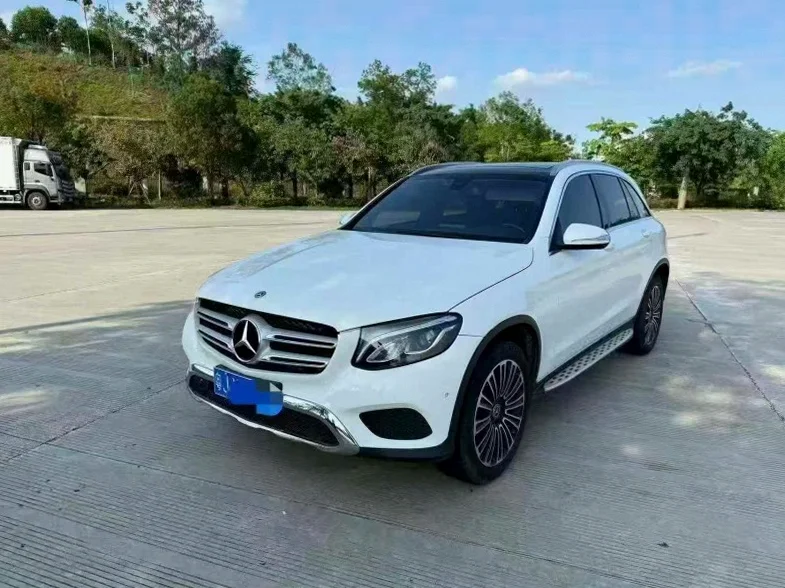 奔驰GLC 正面外观三