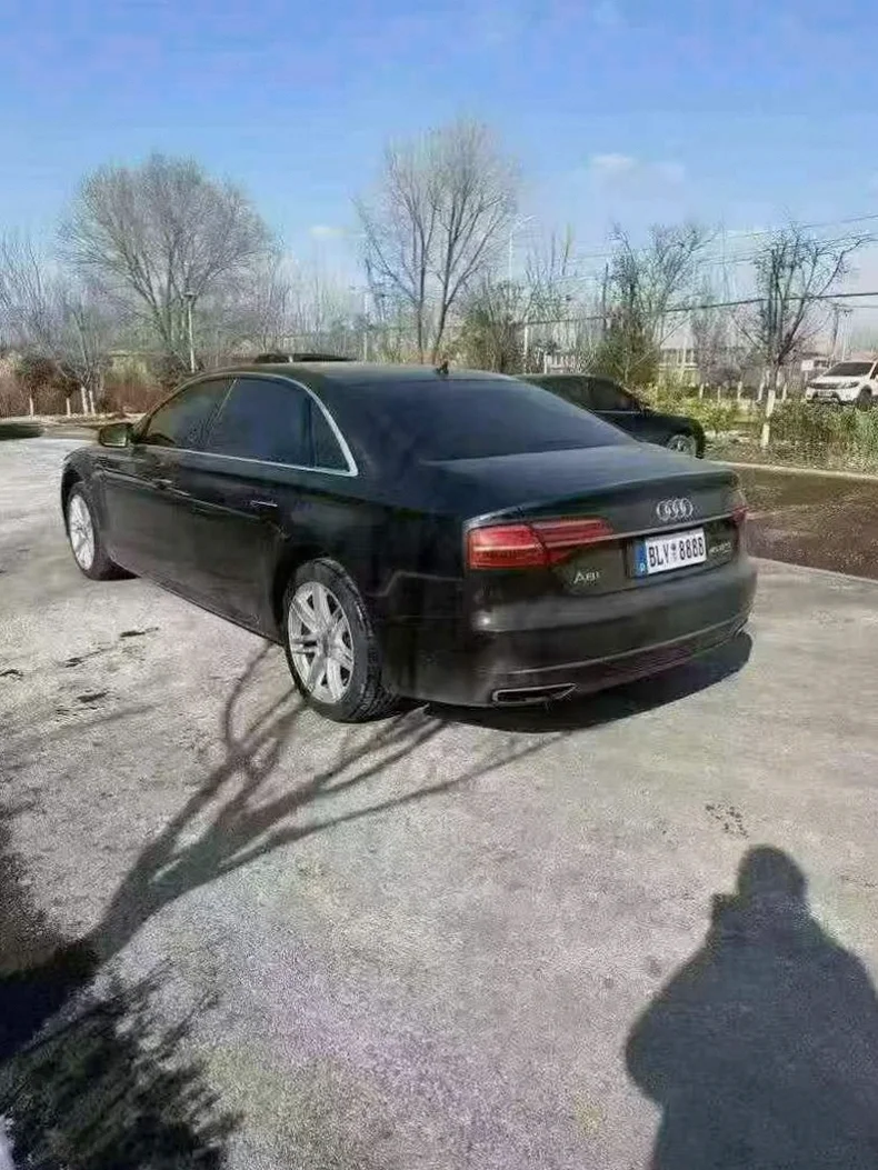 奥迪A8L 后面外观二