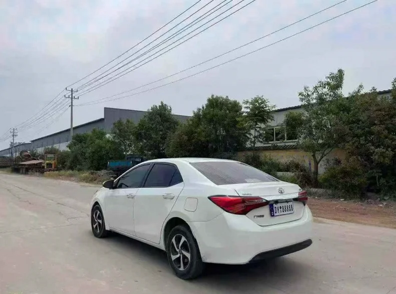 丰田雷凌 后面外观一