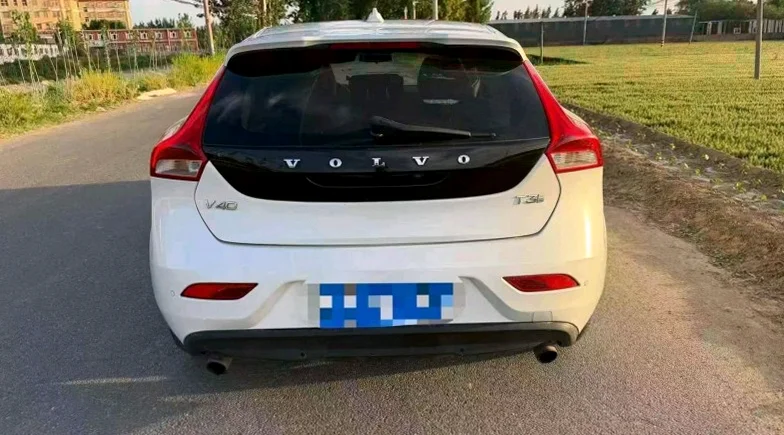沃尔沃V40 后面外观一
