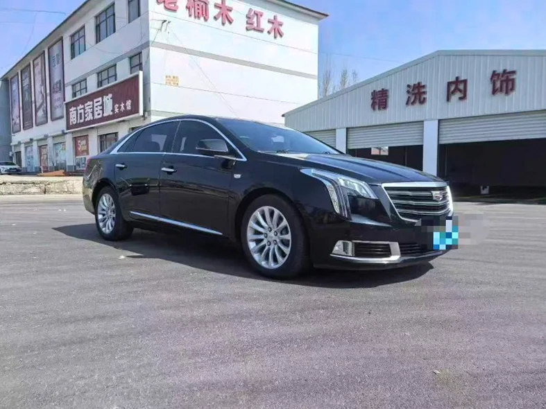 凯迪拉克XTS 正面外观三