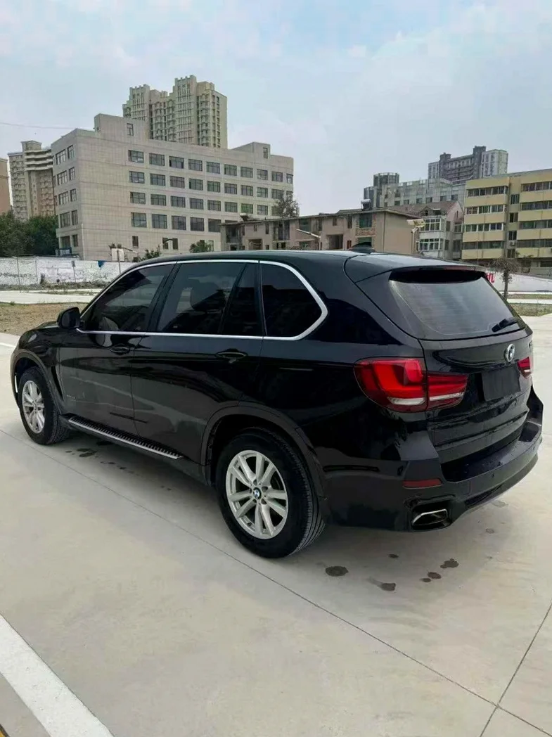 宝马X5 驾驶室