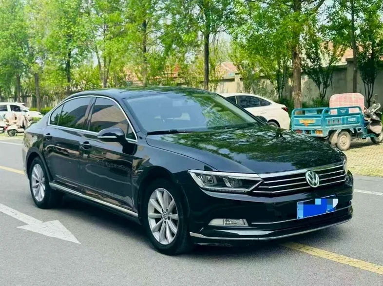 大众迈腾 正面外观三