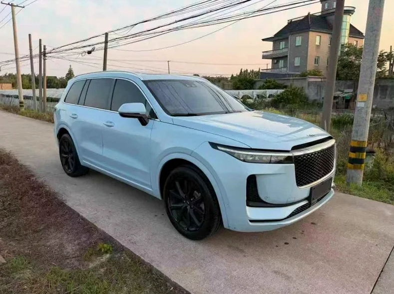理想ONE 正面外观二
