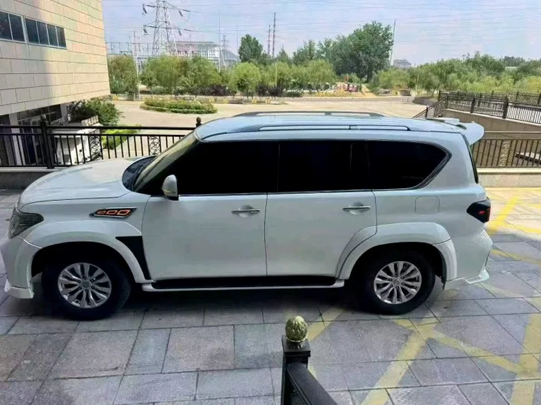 日产途乐 后面外观三