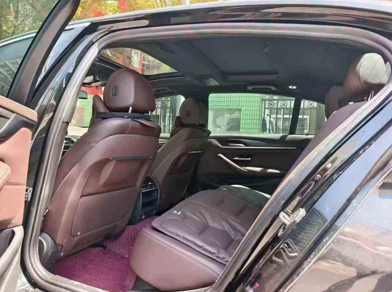 宝马5系 后面外观二