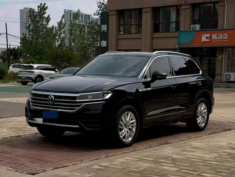 大众途锐 正面外观三