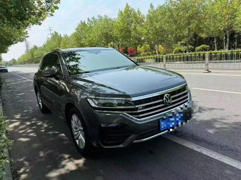 大众途锐 正面外观二