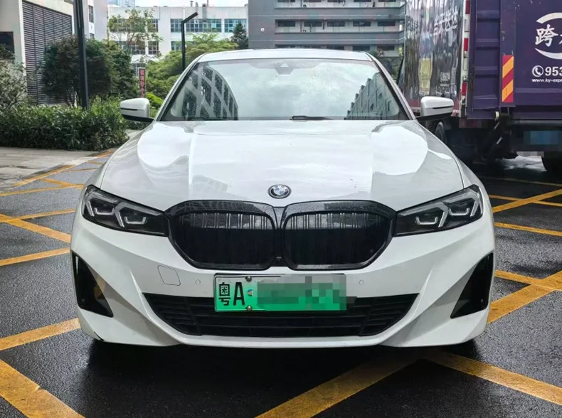 23年宝马I3 eDrive35L