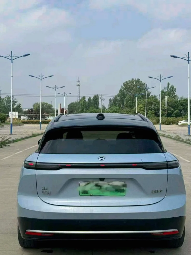 蔚来ES6 后面外观一
