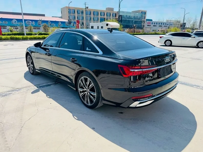 奥迪A6L 后面外观二