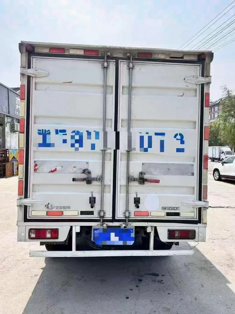 长安汽车跨越 驾驶室