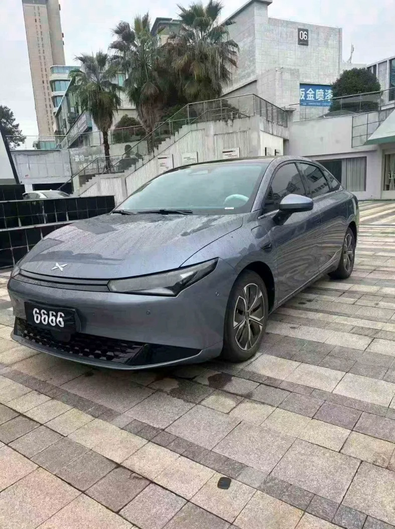 小鹏汽车P5 正面外观三