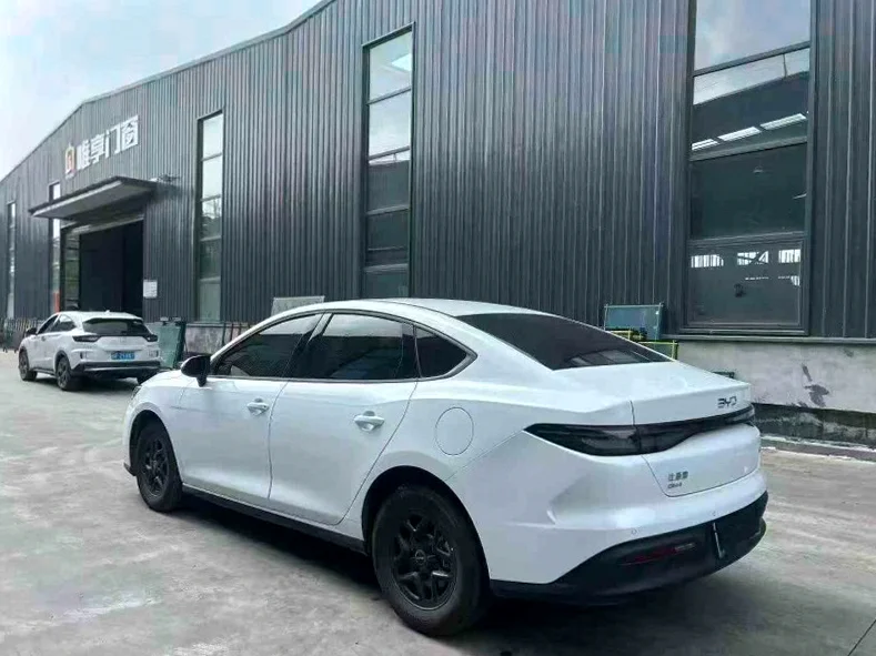 比亚迪海豹 后面外观三