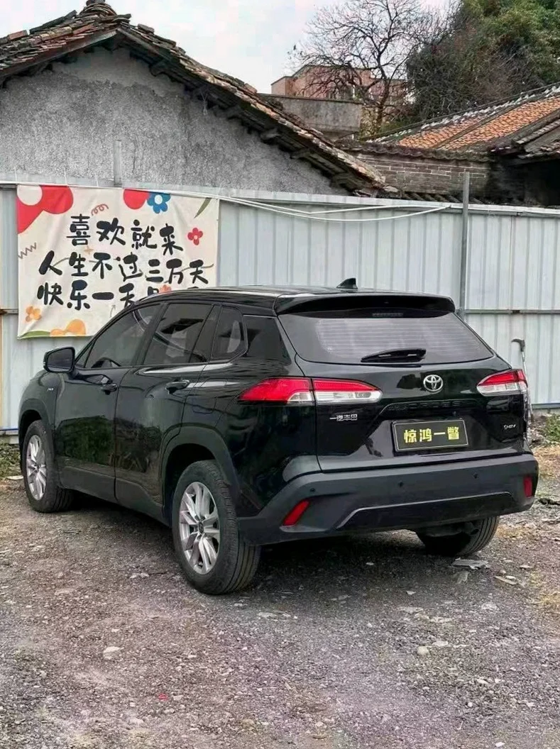 丰田卡罗拉 后面外观一