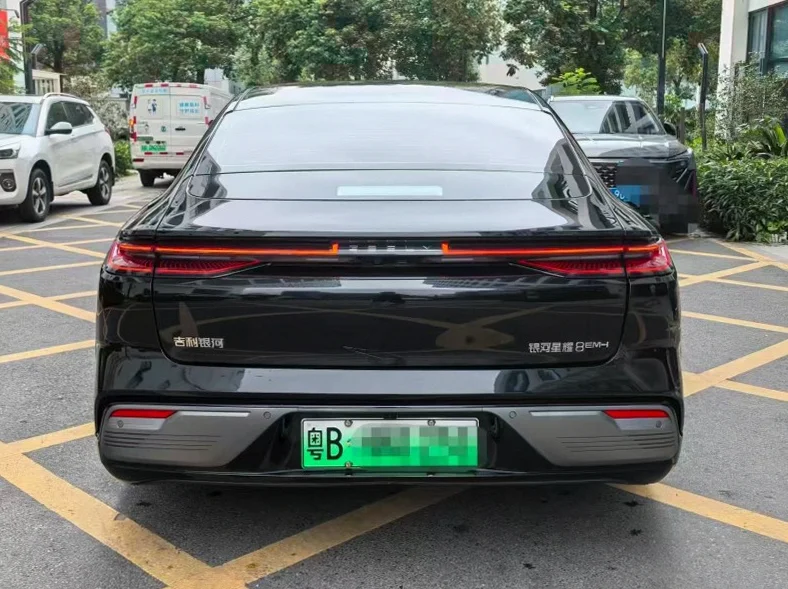 吉利银河 驾驶室