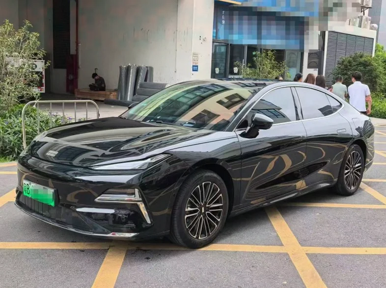 吉利银河 正面外观二