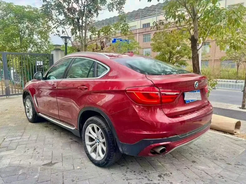宝马X6 后面外观二