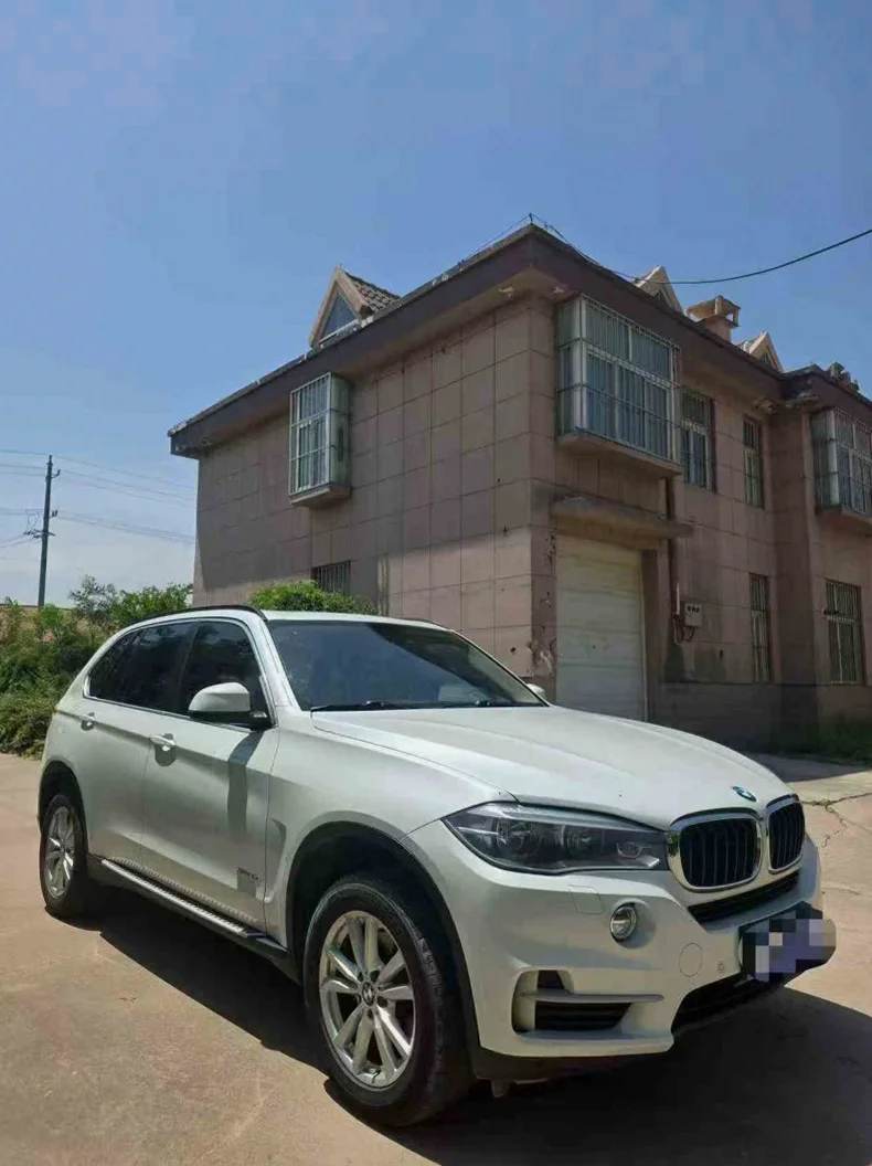 宝马X5 正面外观三