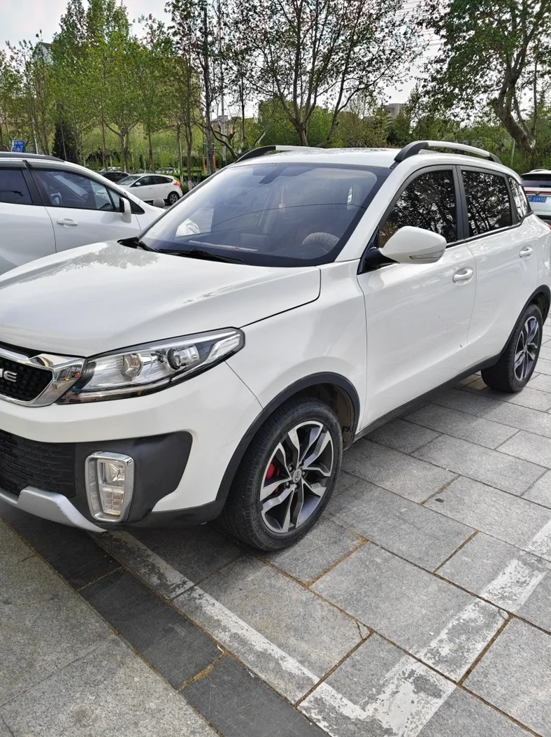昌河Q35 后面外观一