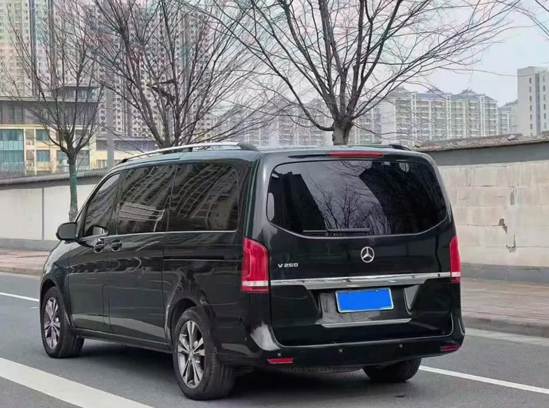 奔驰V 内饰前排