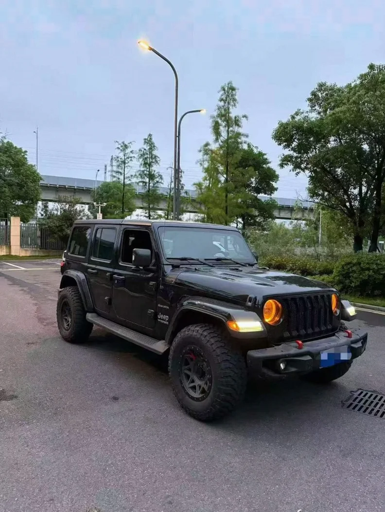Jeep牧马人 内饰后排