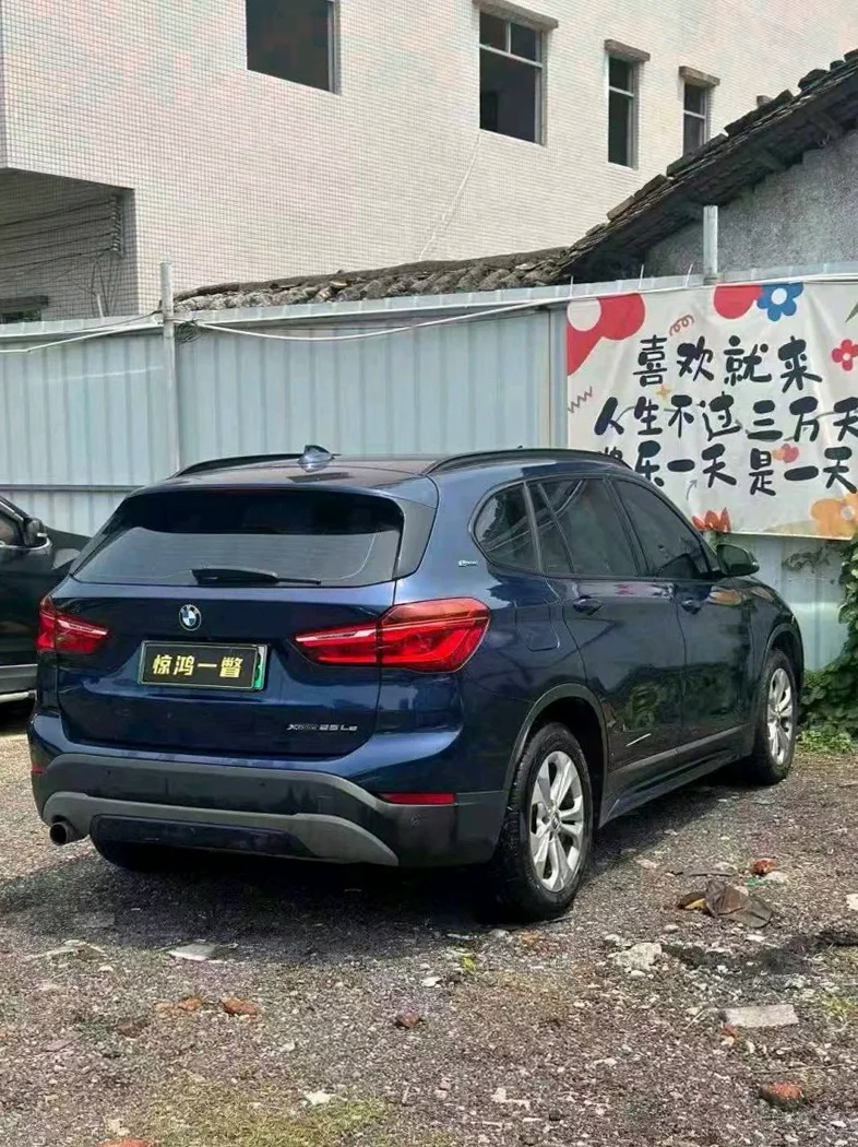 X1宝马 后面外观三